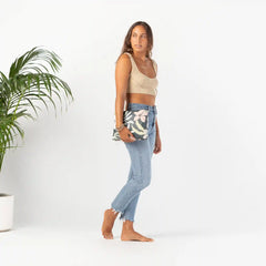 Mid Flora Pouch in Eve