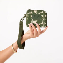 Lattice Go-To Wristlet in Olive