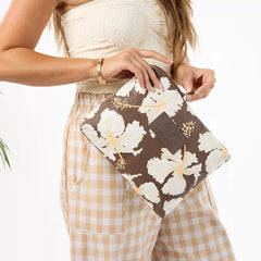 Tahaʻa Mid Pouch in Coconut